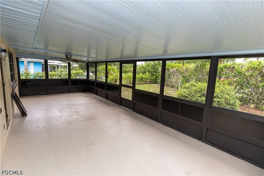 25572 Fenner Circle Bonita Springs FL 34135