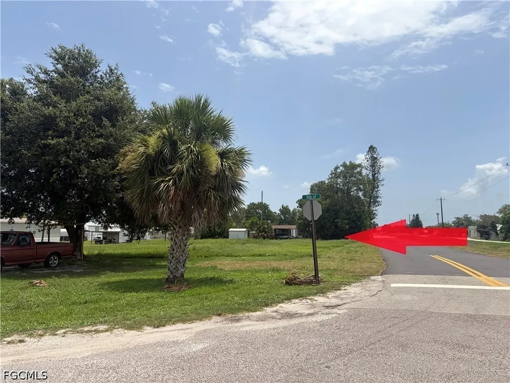 785 Railroad Avenue NW Moore Haven FL 33471