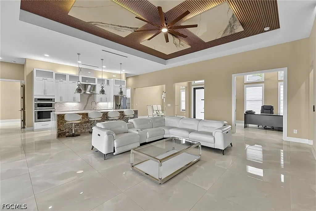 455 SE 17th Avenue Cape Coral FL 33990