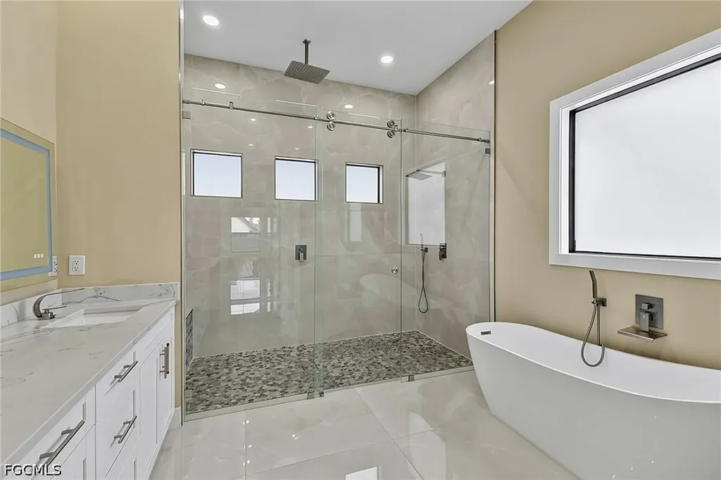 455 SE 17th Avenue Cape Coral FL 33990