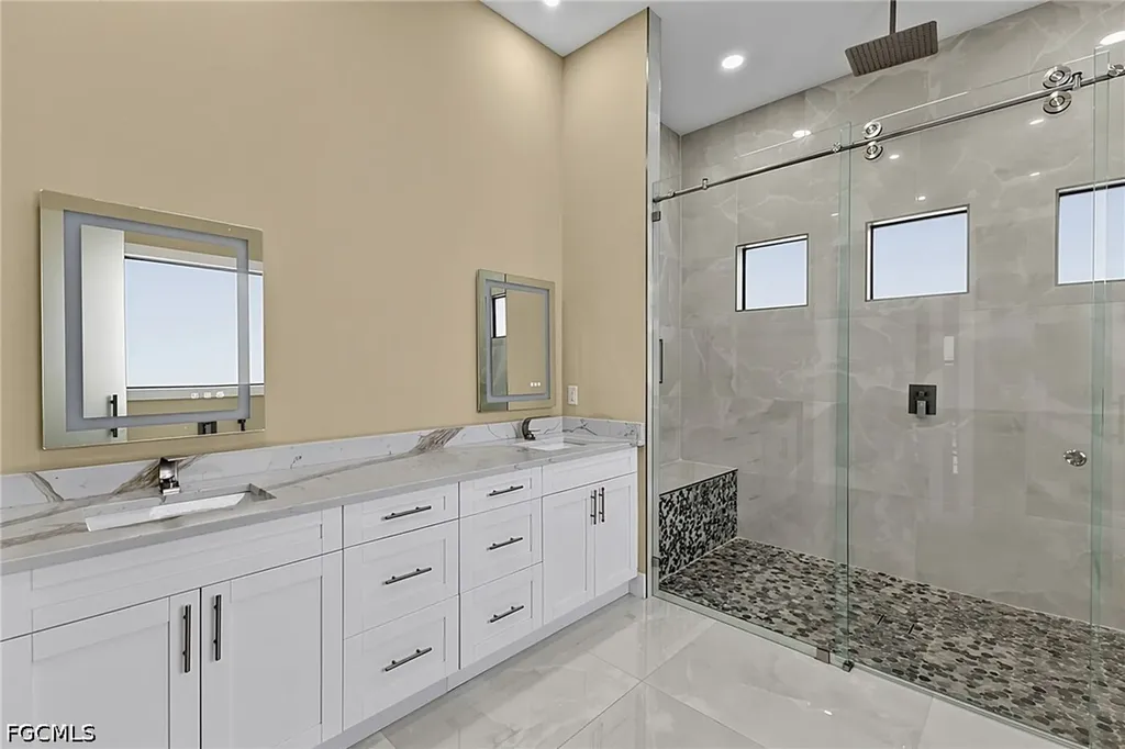 455 SE 17th Avenue Cape Coral FL 33990