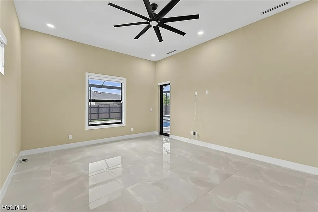 455 SE 17th Avenue Cape Coral FL 33990