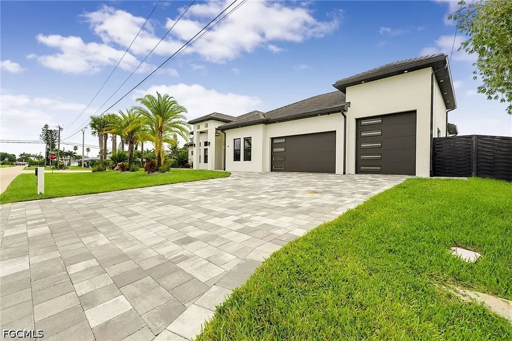 455 SE 17th Avenue Cape Coral FL 33990