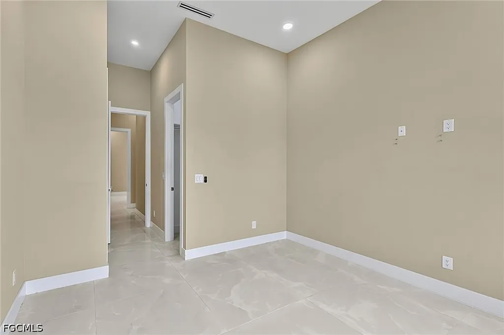 455 SE 17th Avenue Cape Coral FL 33990