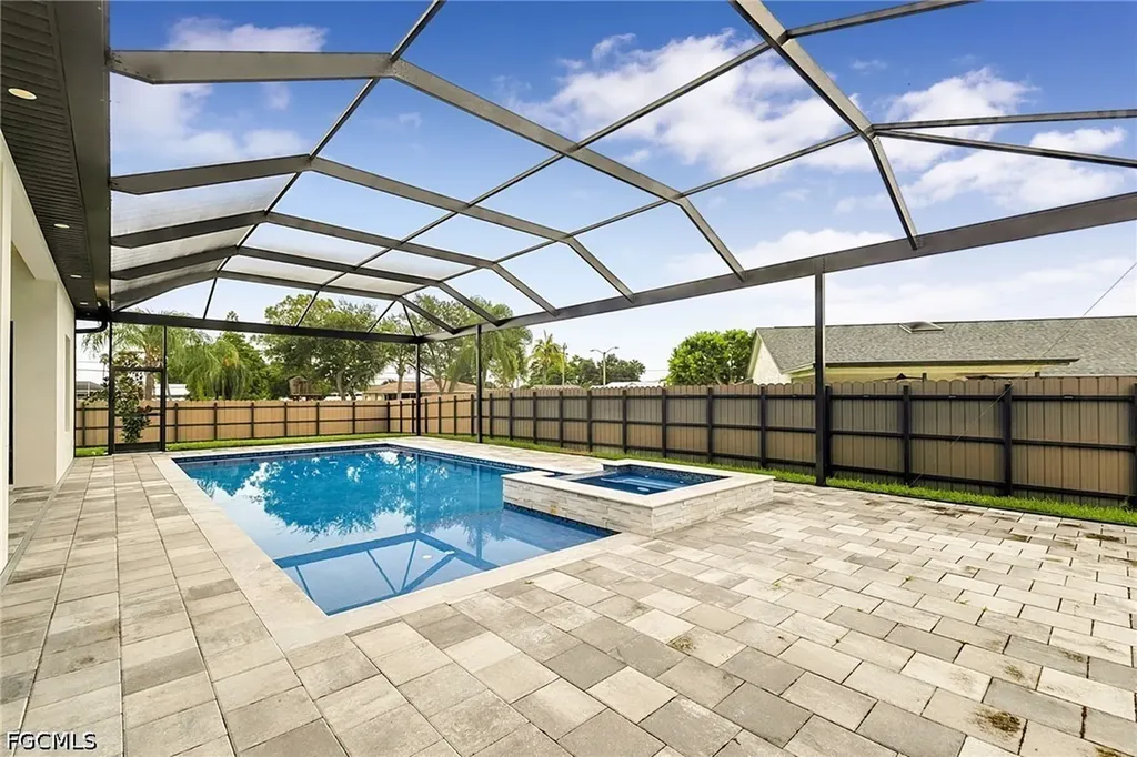 455 SE 17th Avenue Cape Coral FL 33990
