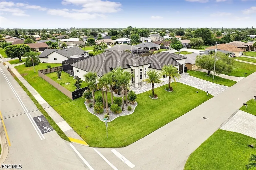 455 SE 17th Avenue Cape Coral FL 33990