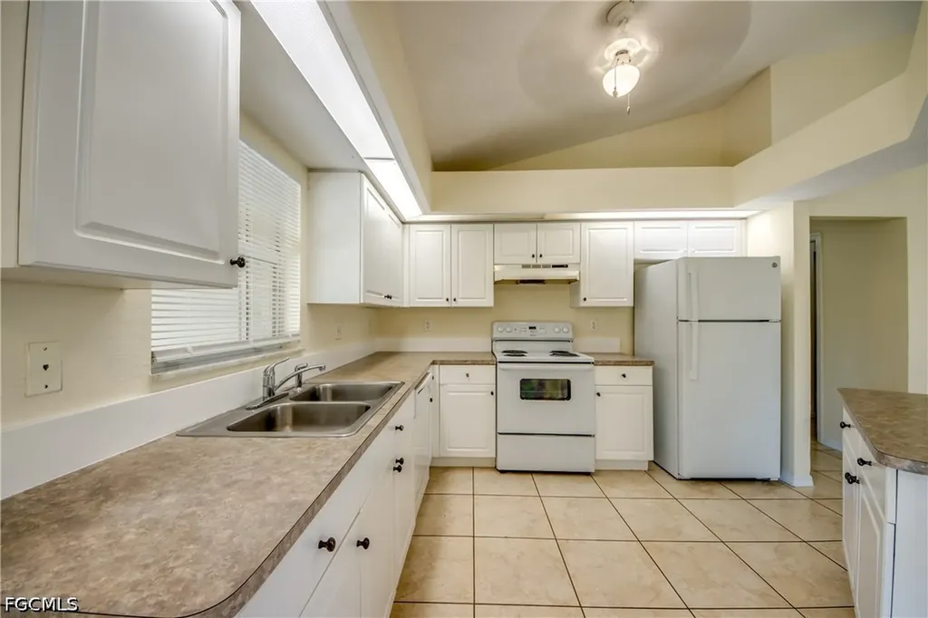 1823 NW 19th Avenue Cape Coral FL 33993