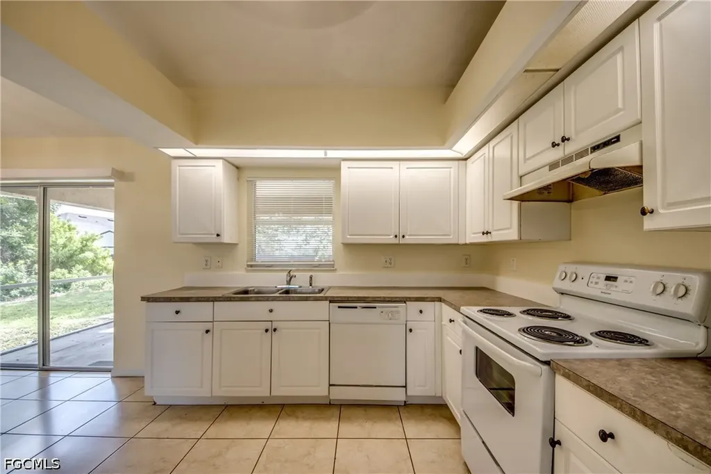 1823 NW 19th Avenue Cape Coral FL 33993