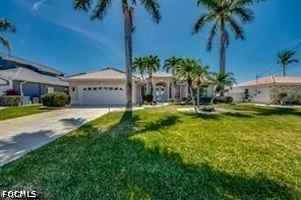 702 SW 52nd Street Cape Coral FL 33914