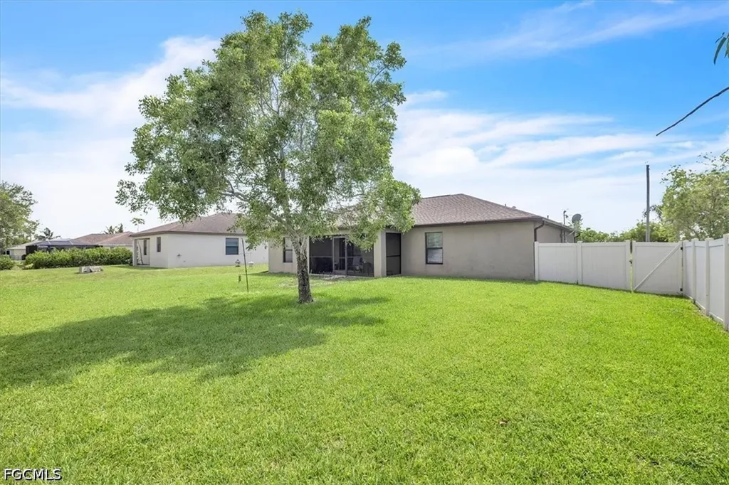 4529 SW 10th Avenue Cape Coral FL 33914