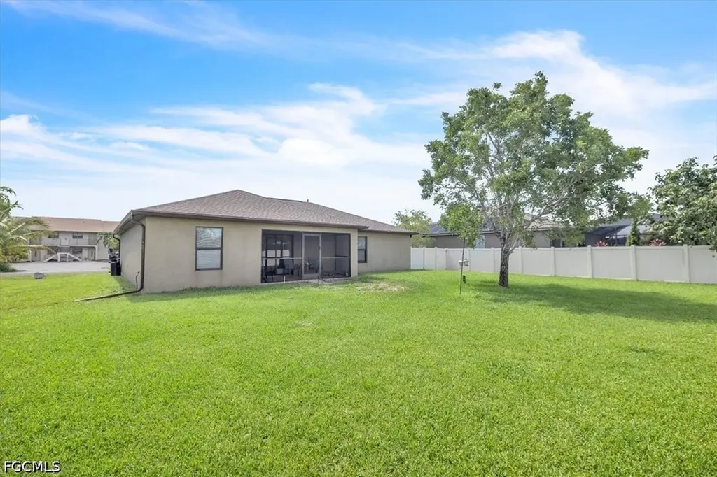 4529 SW 10th Avenue Cape Coral FL 33914