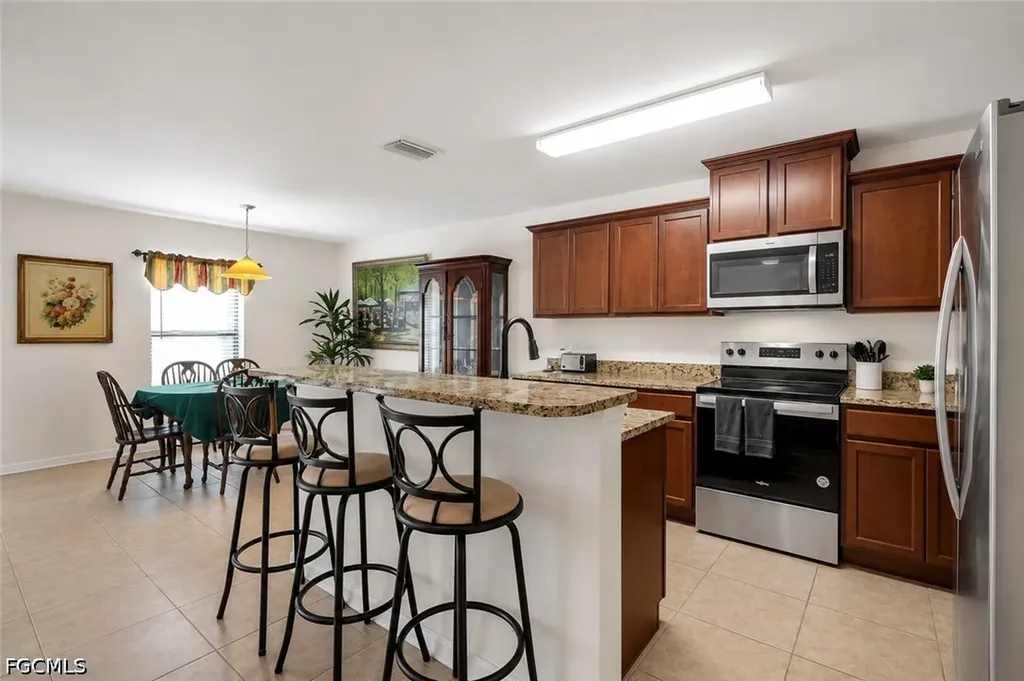 4529 SW 10th Avenue Cape Coral FL 33914