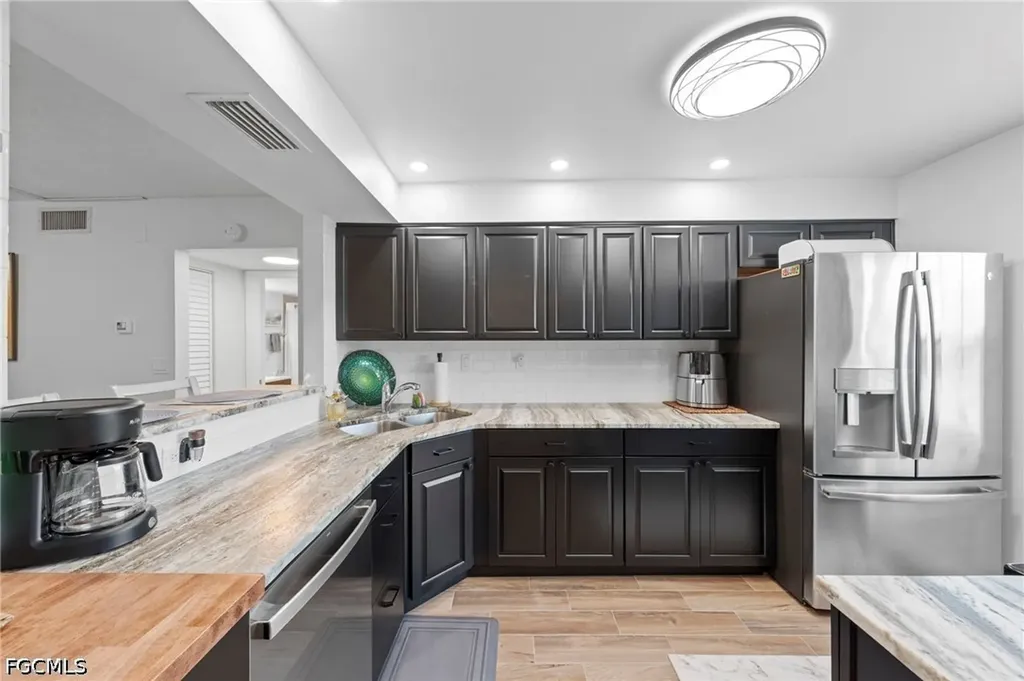 7104 Nantucket Circle North Fort Myers FL 33917