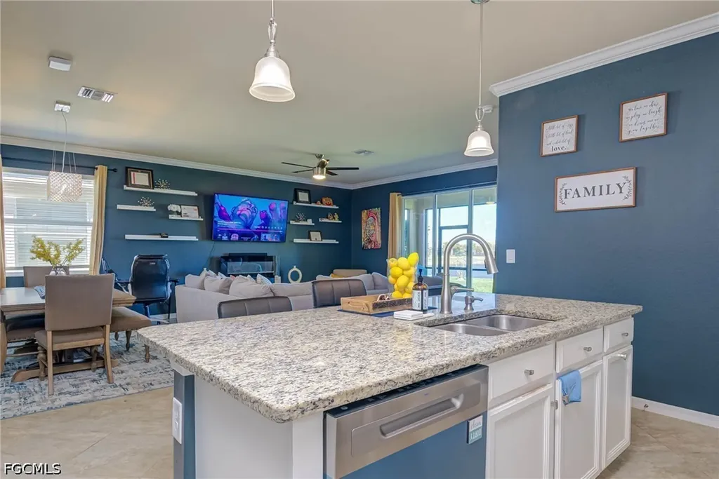 3652 E Hampton Circle Alva FL 33920