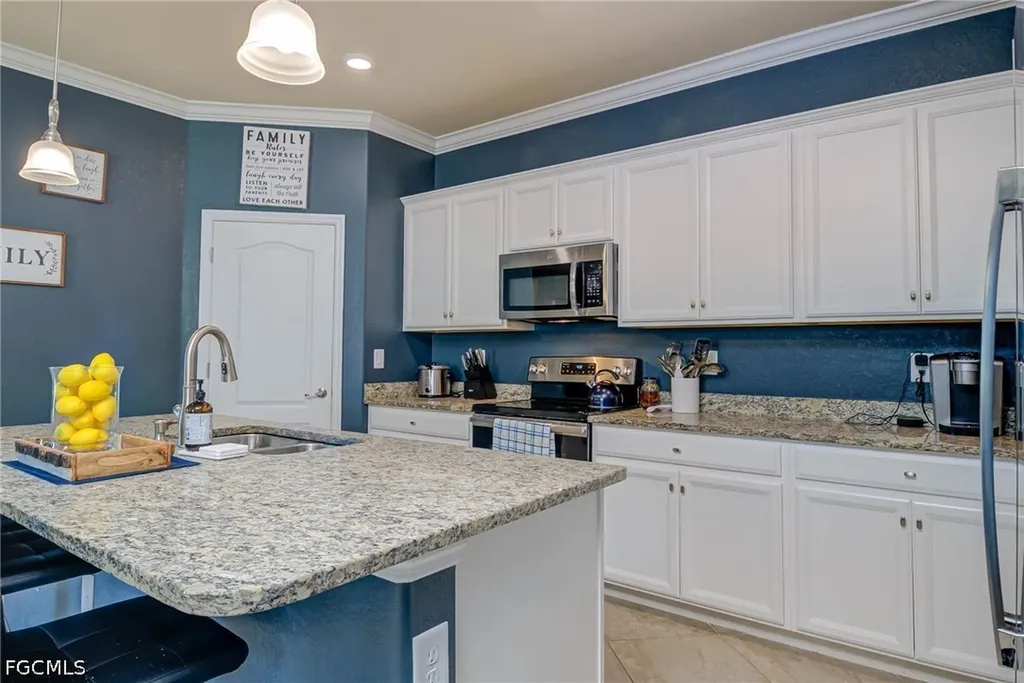 3652 E Hampton Circle Alva FL 33920