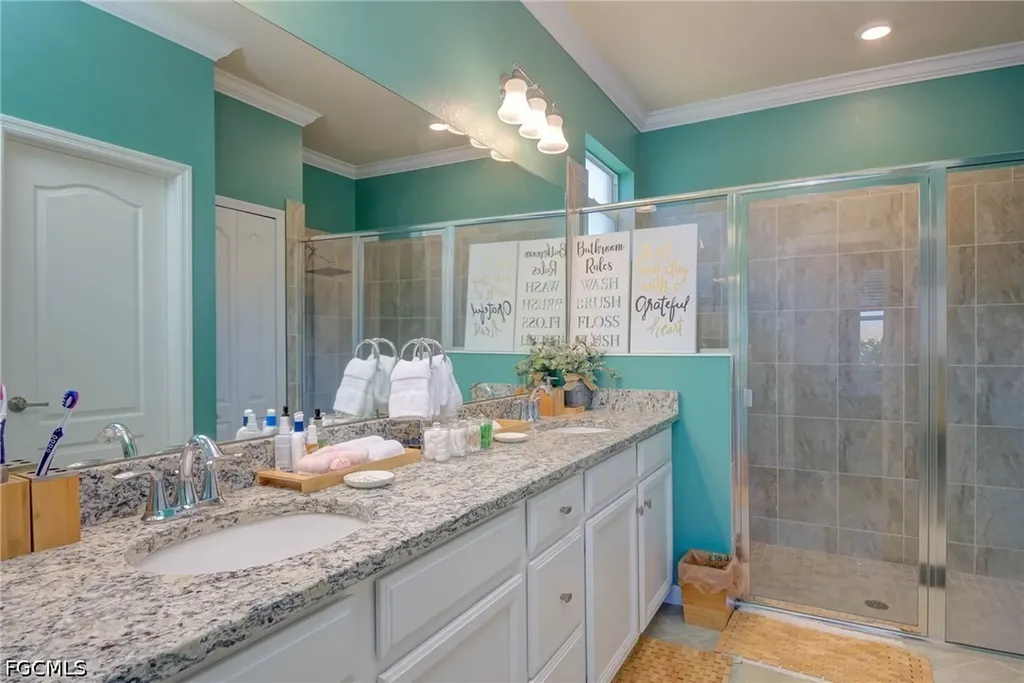 3652 E Hampton Circle Alva FL 33920