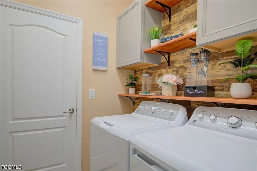 3652 E Hampton Circle Alva FL 33920