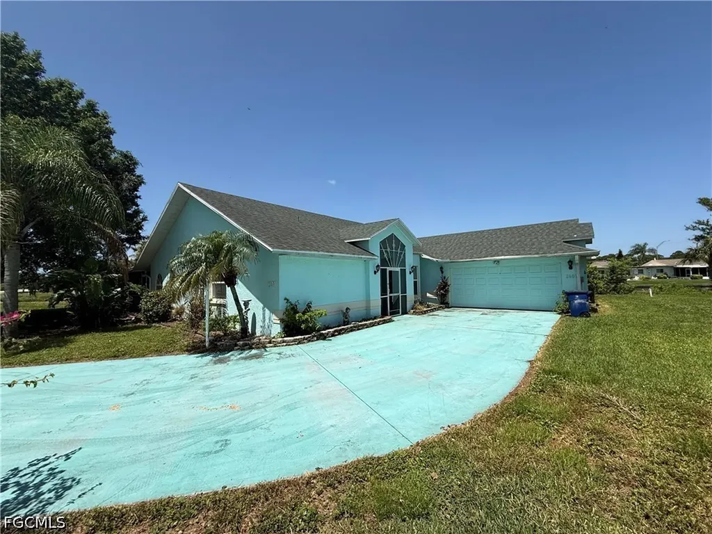 2401 Fisher Court Lehigh Acres FL 33936