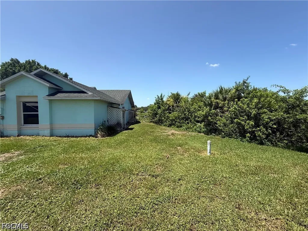 2401 Fisher Court Lehigh Acres FL 33936