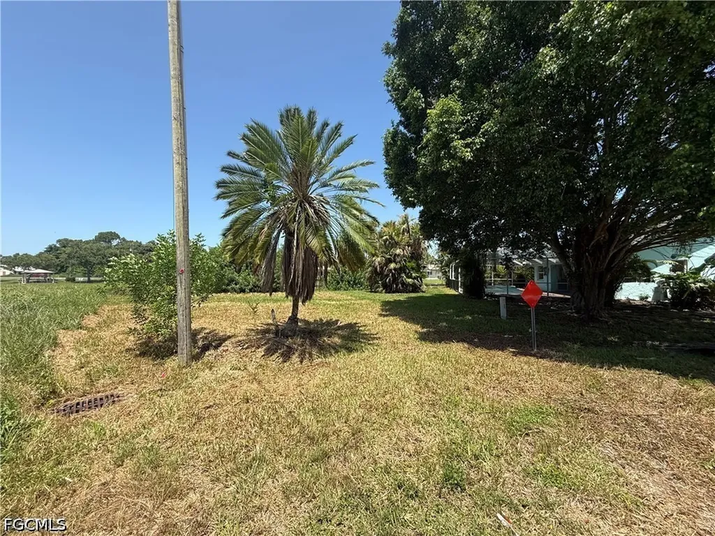 2401 Fisher Court Lehigh Acres FL 33936