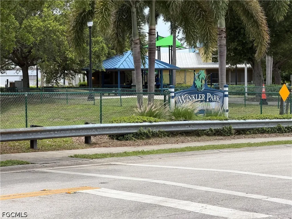3704 Broadway Fort Myers FL 33901