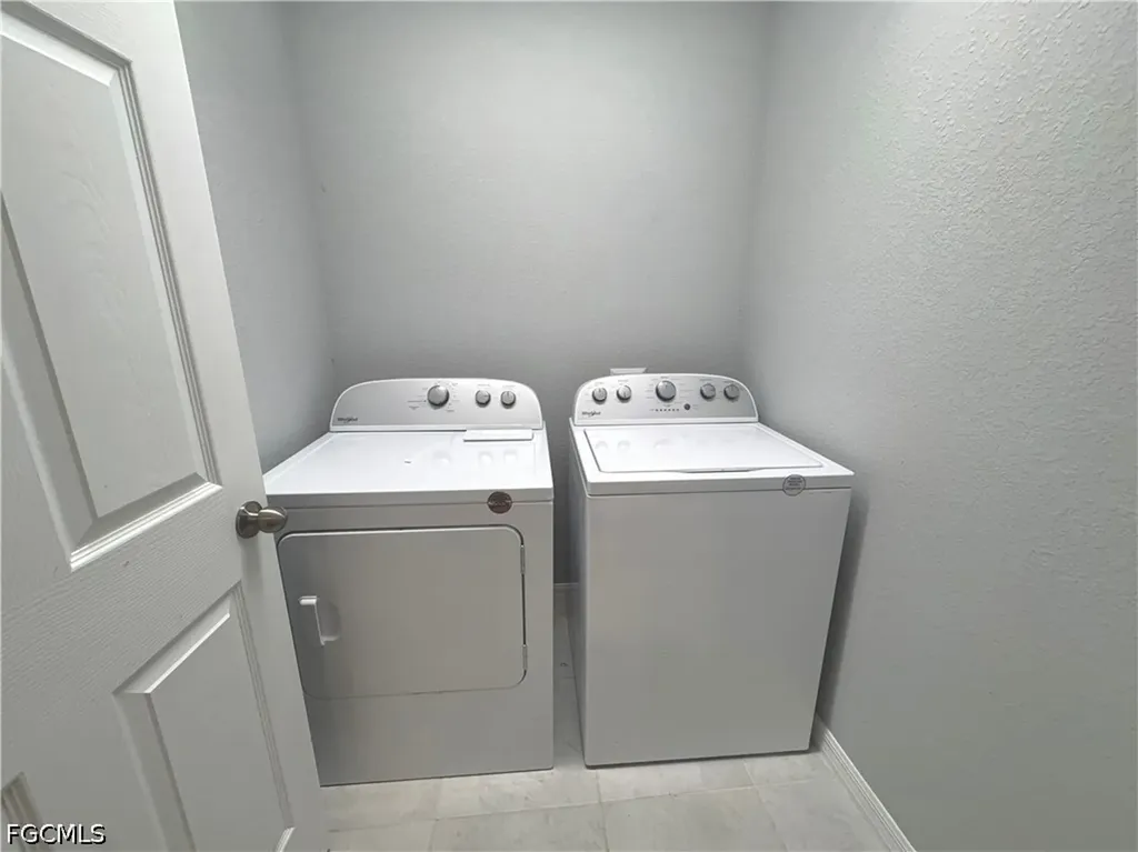1713 NE 26th Terrace Cape Coral FL 33909