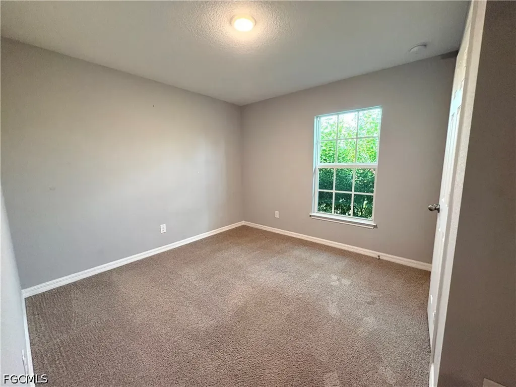 1713 NE 26th Terrace Cape Coral FL 33909