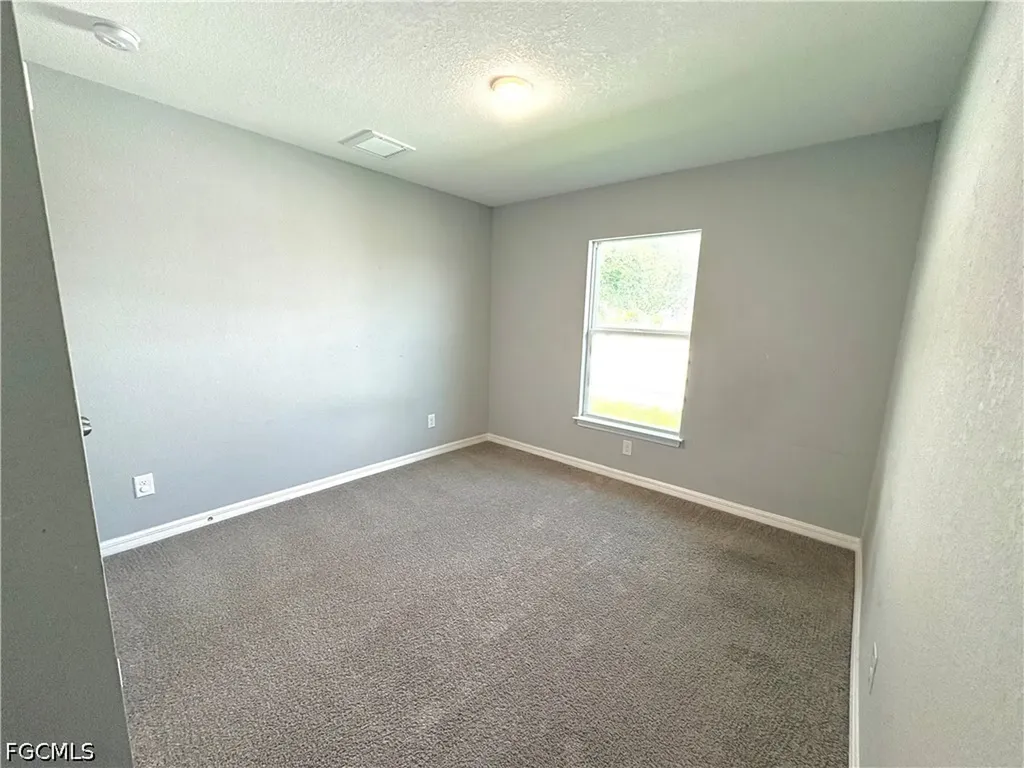 1713 NE 26th Terrace Cape Coral FL 33909