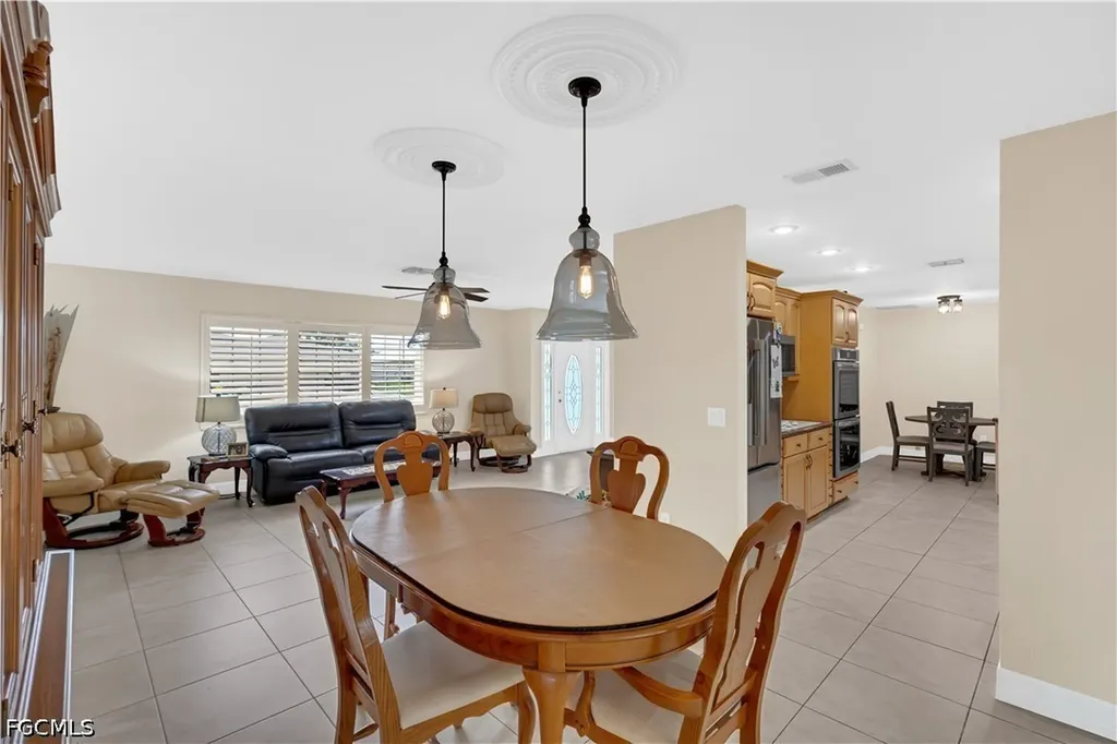 3722 SE 6th Avenue Cape Coral FL 33904