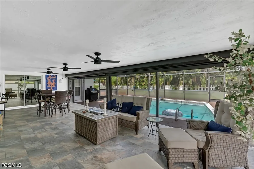 3722 SE 6th Avenue Cape Coral FL 33904