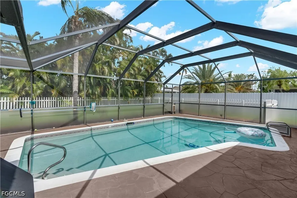 3722 SE 6th Avenue Cape Coral FL 33904