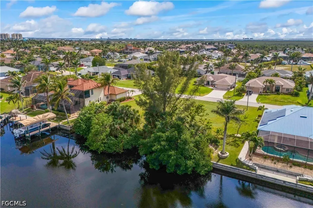 2301 SW 54th Lane Cape Coral FL 33914