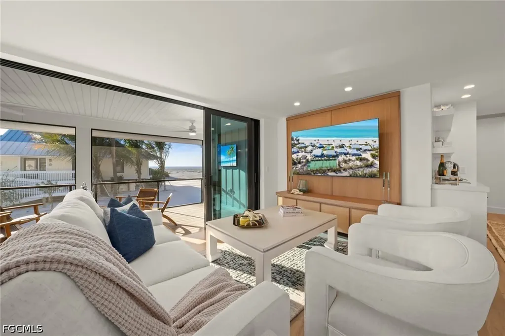 25 Beach Homes Captiva FL 33924