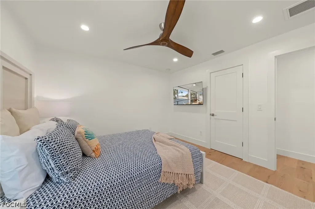 25 Beach Homes Captiva FL 33924