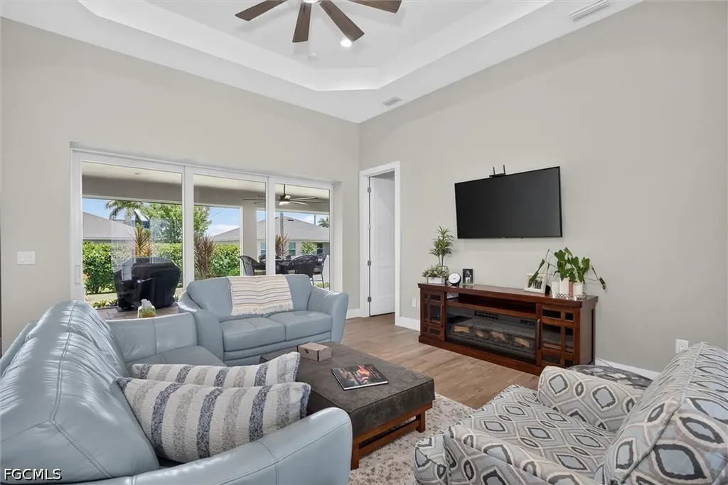 1605 SW 43rd Street Cape Coral FL 33914
