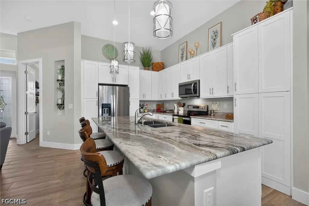 1605 SW 43rd Street Cape Coral FL 33914
