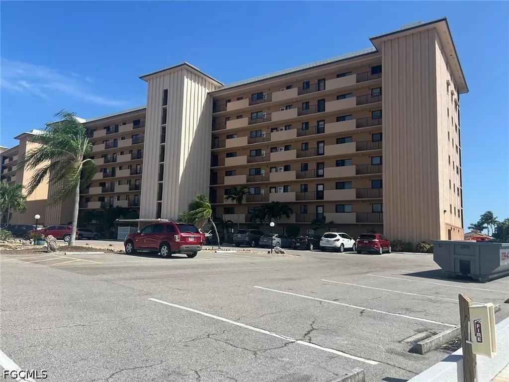 Cape Coral FL, 4260 SE 20th Place, Unit 205