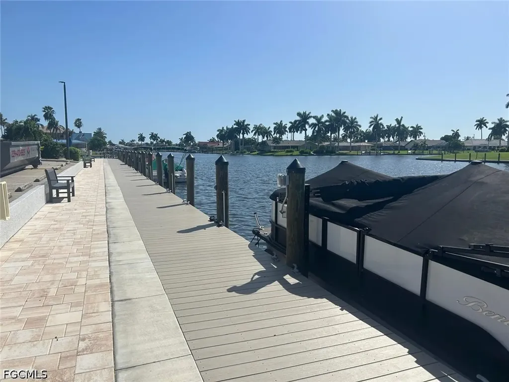 4260 SE 20th Place Cape Coral FL 33904
