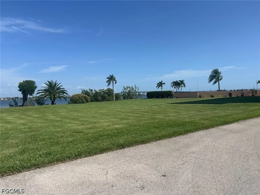 4260 SE 20th Place Cape Coral FL 33904