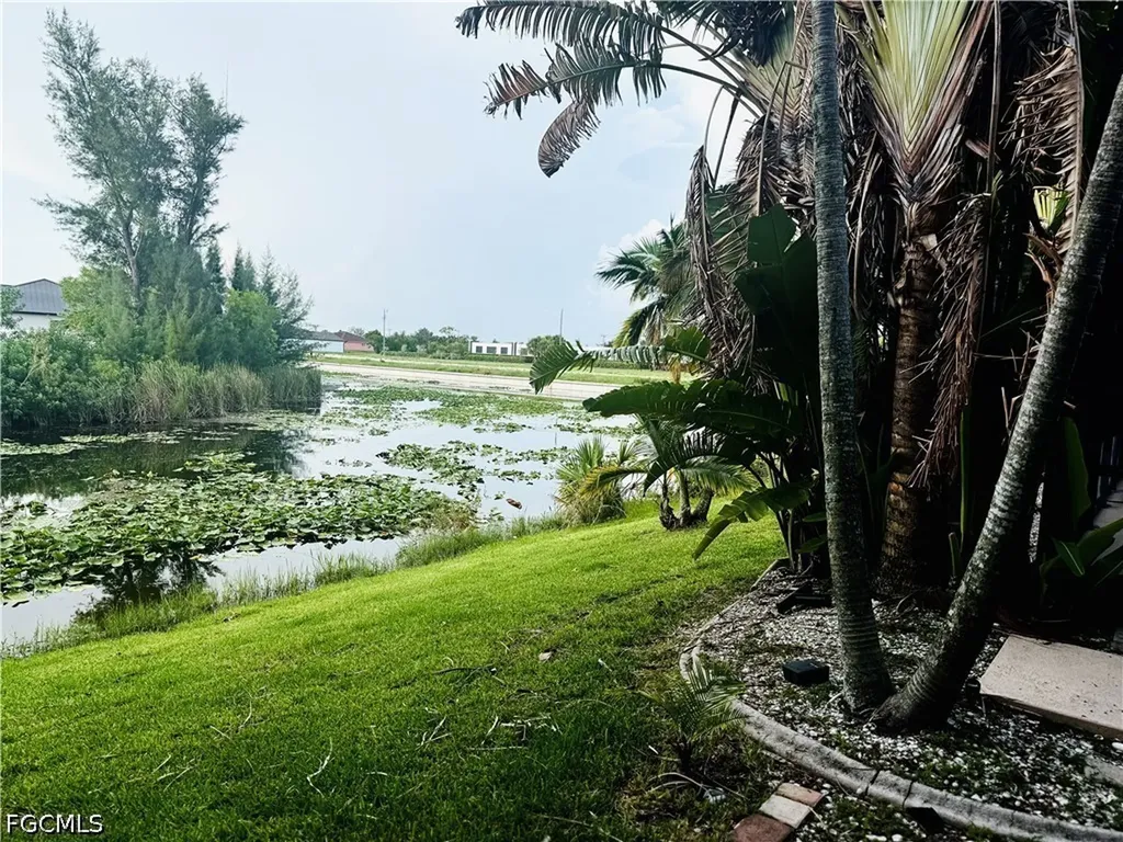 827 SW 24th Street Cape Coral FL 33991