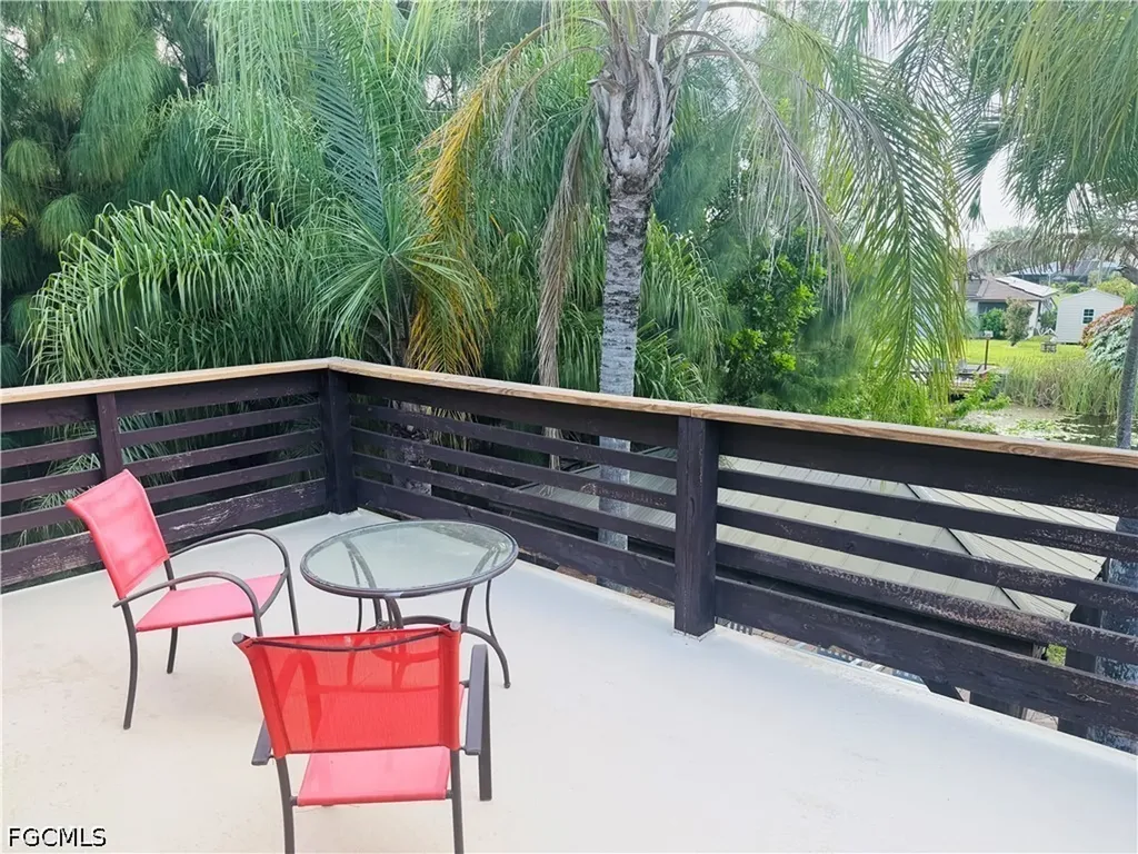 827 SW 24th Street Cape Coral FL 33991