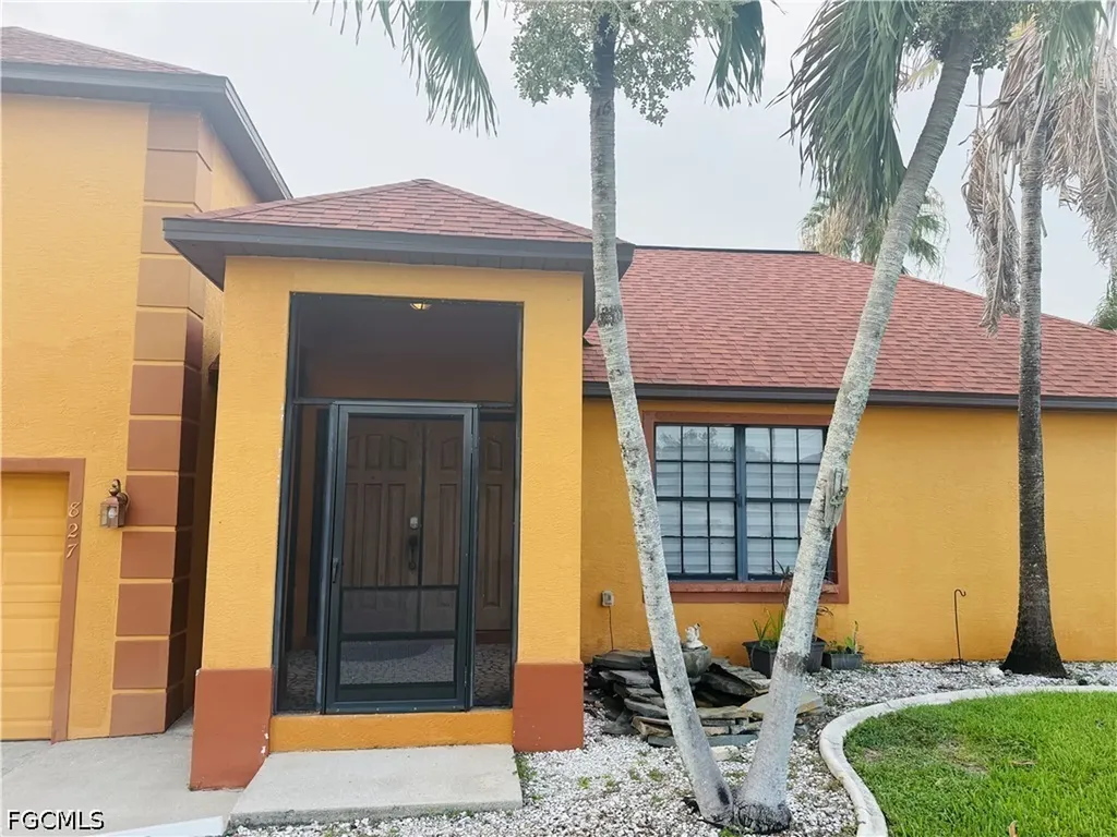 827 SW 24th Street Cape Coral FL 33991
