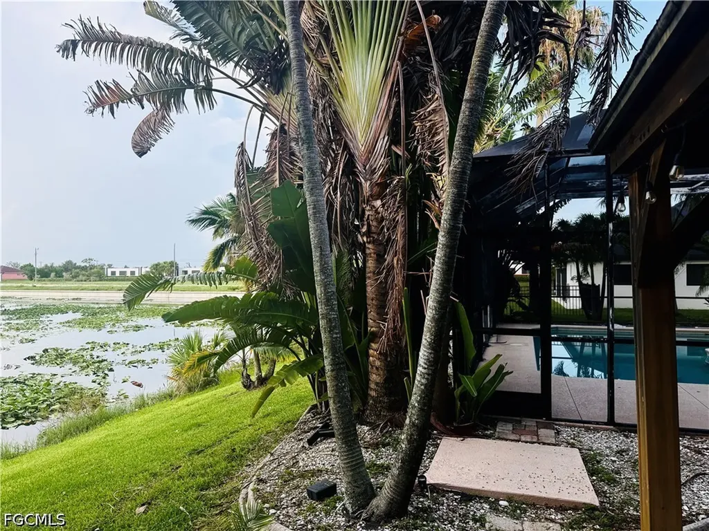 827 SW 24th Street Cape Coral FL 33991