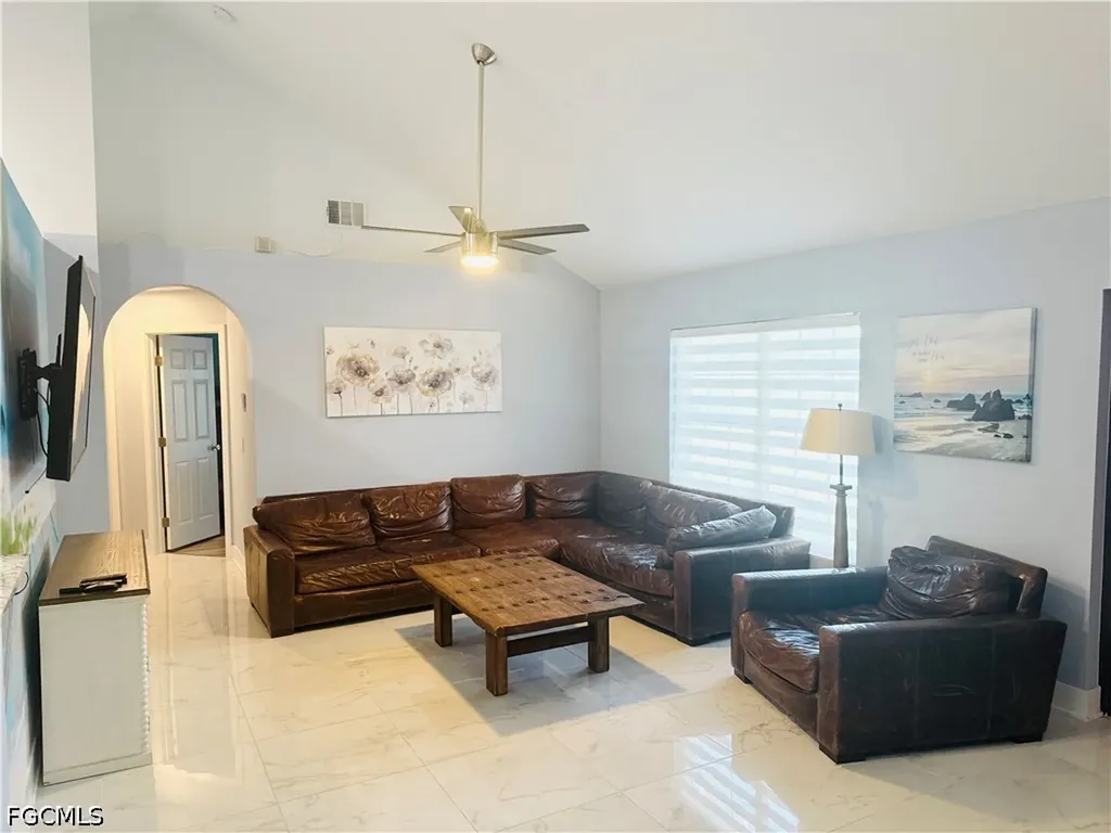 827 SW 24th Street Cape Coral FL 33991