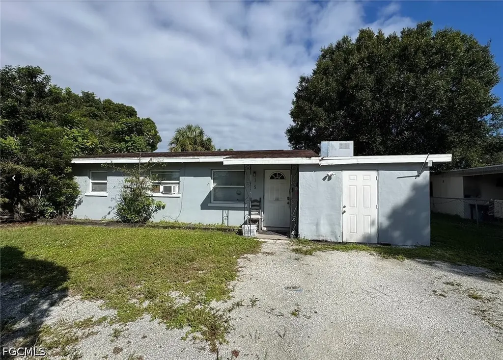 Fort Myers FL, 105 William Street