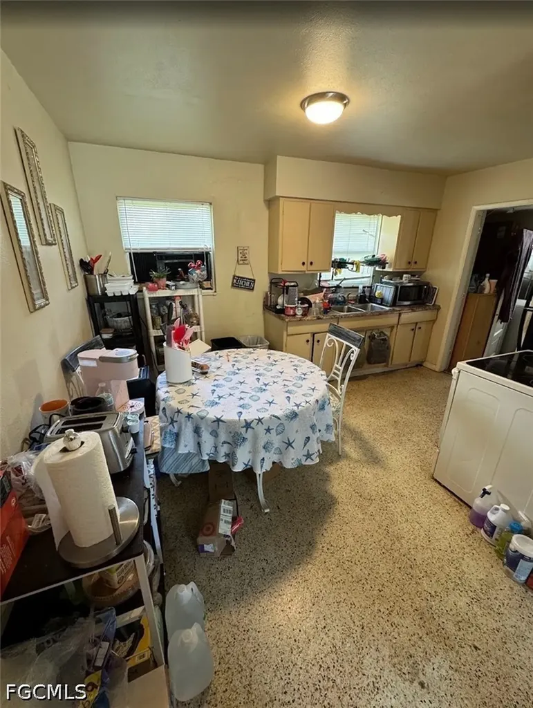 105 William Street Fort Myers FL 33916