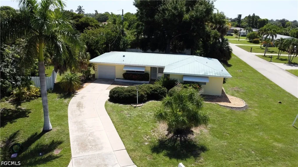 5249 Sunnybrook Court Cape Coral FL 33904