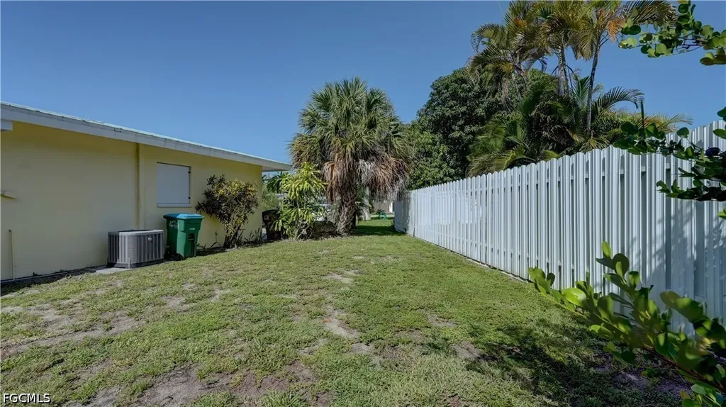 5249 Sunnybrook Court Cape Coral FL 33904