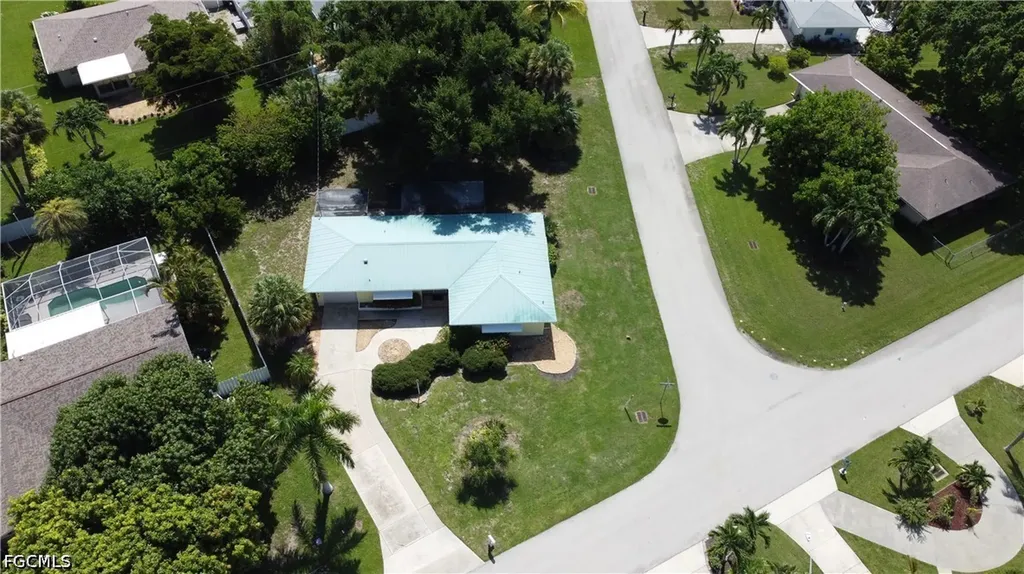 5249 Sunnybrook Court Cape Coral FL 33904