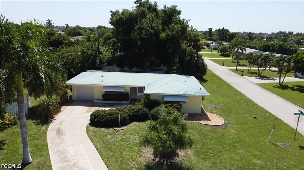5249 Sunnybrook Court Cape Coral FL 33904